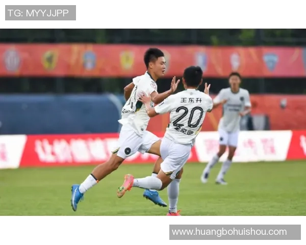 西安排球队在邀请赛中以58分稳居积分榜首位争夺冠军之路愈发明朗 西安排球队在邀请赛中以58分稳居积分榜首位争夺冠军之路愈发明朗