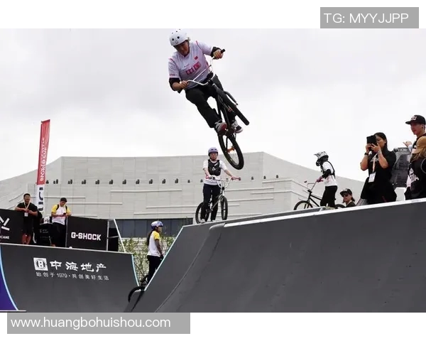 武汉极限运动队在滑板精英赛中的耐力表现与技术分析