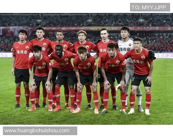 赛后分析：上海足球队与杭州足球队的技术对决与战术解析