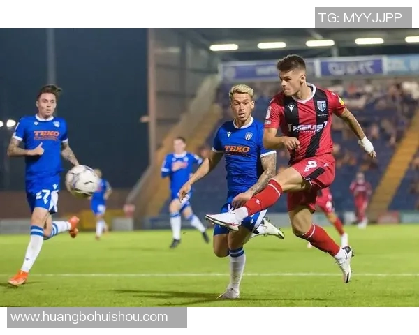 吉灵汉姆与克劳利的激烈对决谁能在这场较量中胜出 吉灵汉姆与克劳利的激烈对决谁能在这场较量中胜出