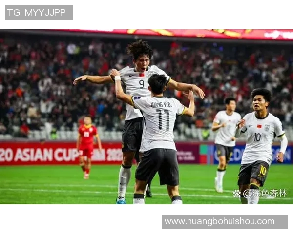 荷兰建业与广州恒大激战正酣谁将赢得这场足球盛宴