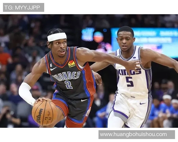 雷霆与勇士常规赛交锋精彩回顾双方球员表现引人关注