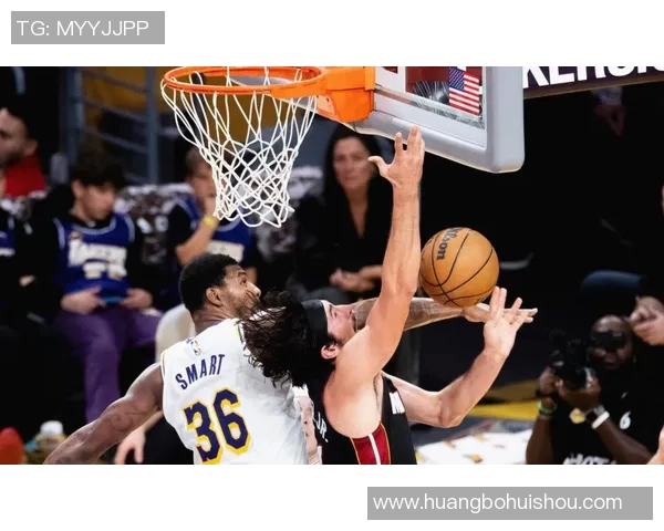 2018年11月9日火箭队与雷霆队激战正酣精彩瞬间回顾与赛后分析