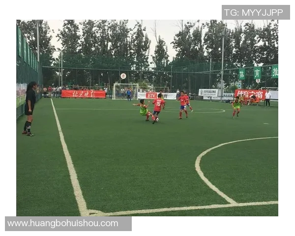 金士顿城与墨尔本港的激烈对决展现足球魅力与团队精神的巅峰之战