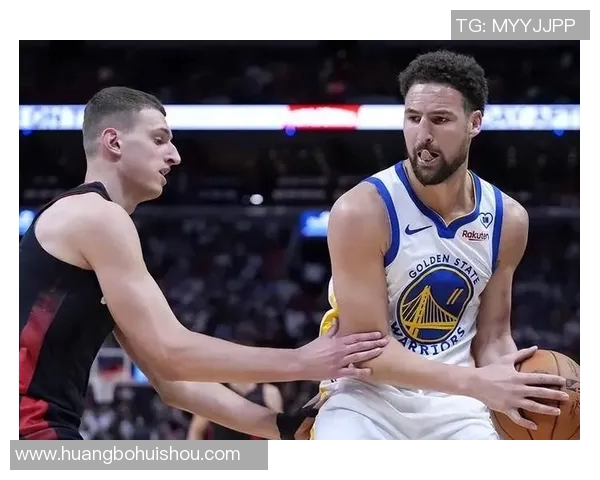 2012年勇士与小牛第三场激战回顾:精彩瞬间与关键时刻分析 2012年勇士与小牛第三场激战回顾:精彩瞬间与关键时刻分析