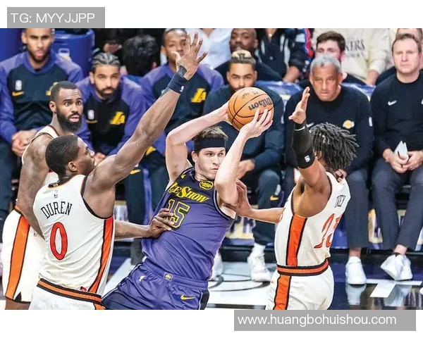 湖人对决活塞81的精彩瞬间回顾与赛后分析