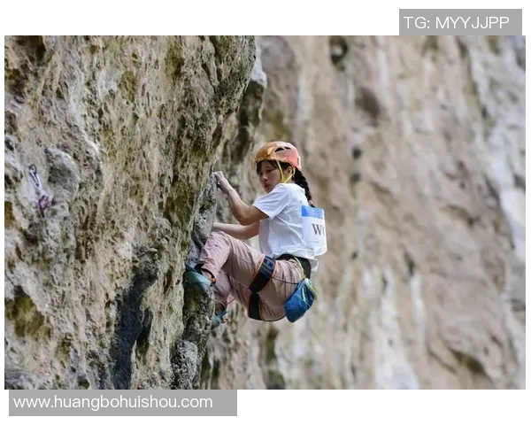 成都极限运动队在世界攀岩锦标赛中的团队协作表现精彩点评与分析
